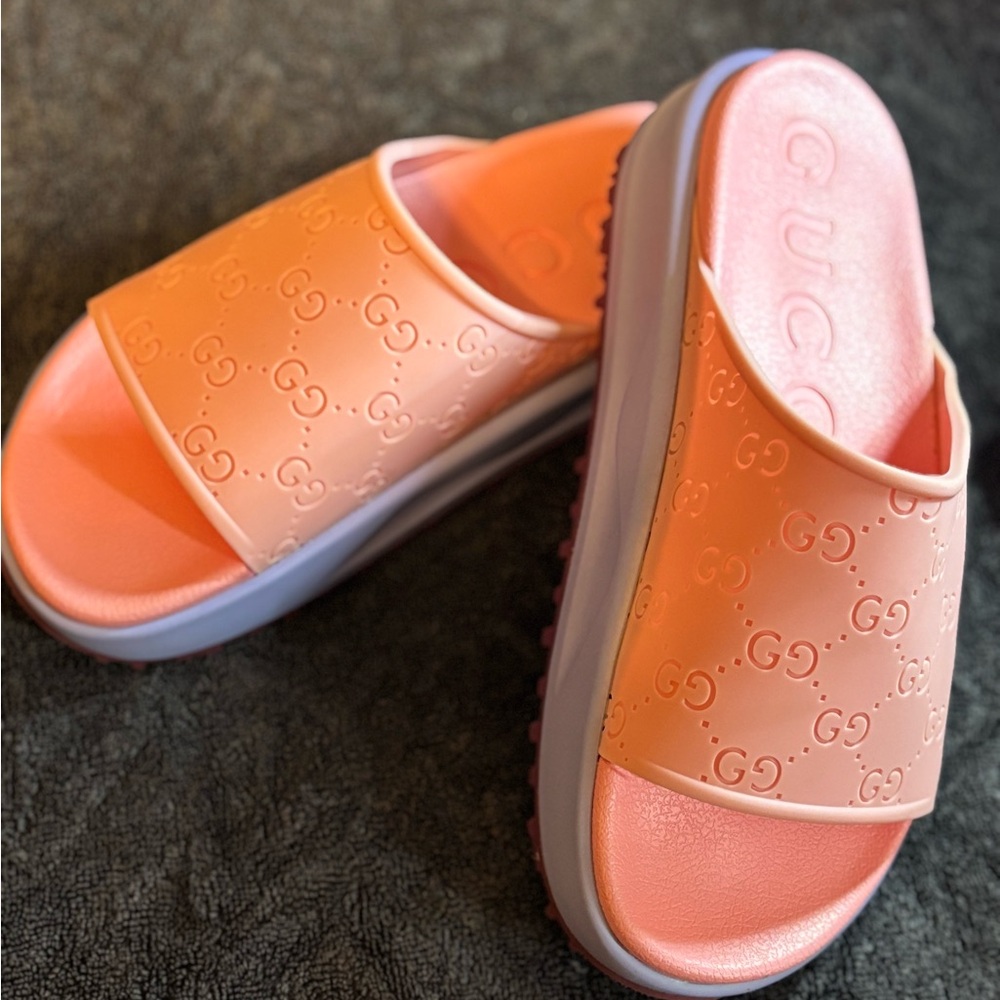 Gucci Kids Coral Slide Sandals